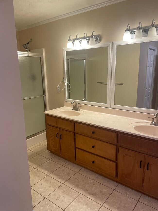 325 Wolf Trl, Columbus, MS 39705 House Rental in Columbus, MS