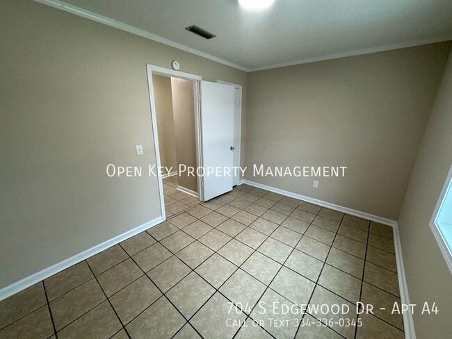 Foto del edificio - 704 S Edgewood Dr