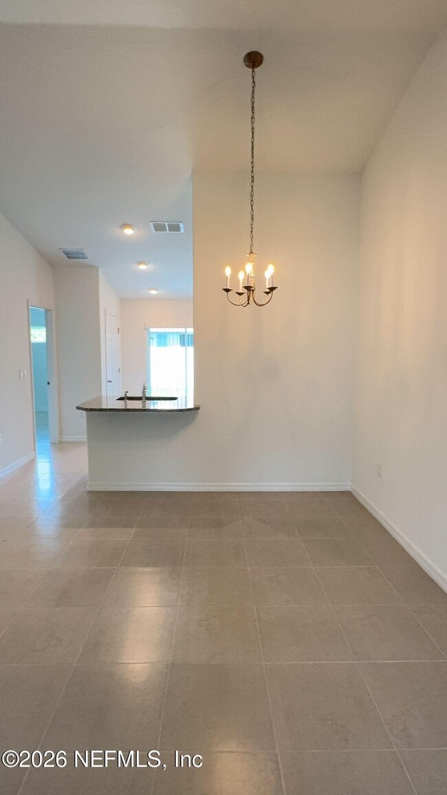 Building Photo - 4 Llobell Pl