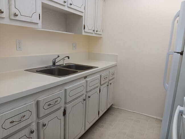 Foto del edificio - Sunny suite is SWEET in north St Pete - 2/...