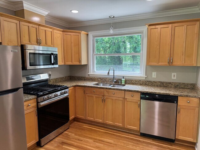 Foto del edificio - Fabulous Crieve Hall 4BR, 3BA Home