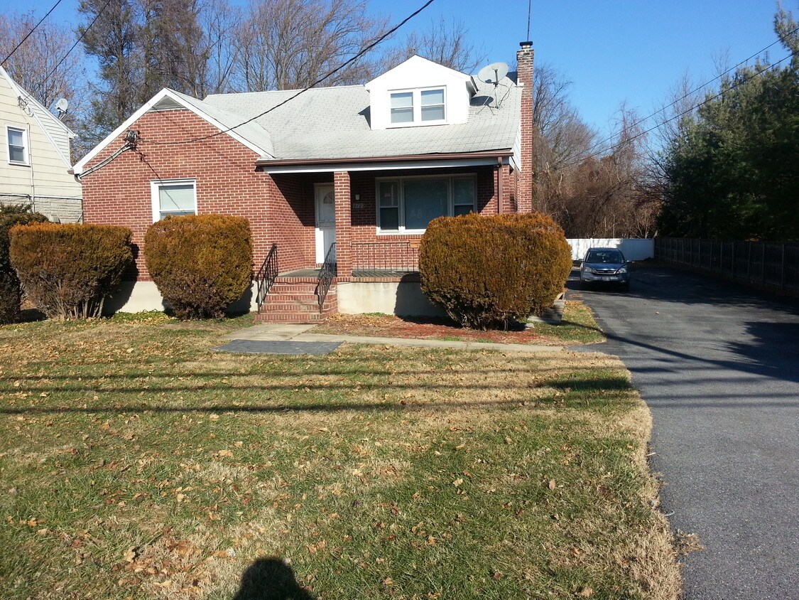 Foto principal - 9122 Liberty Rd
