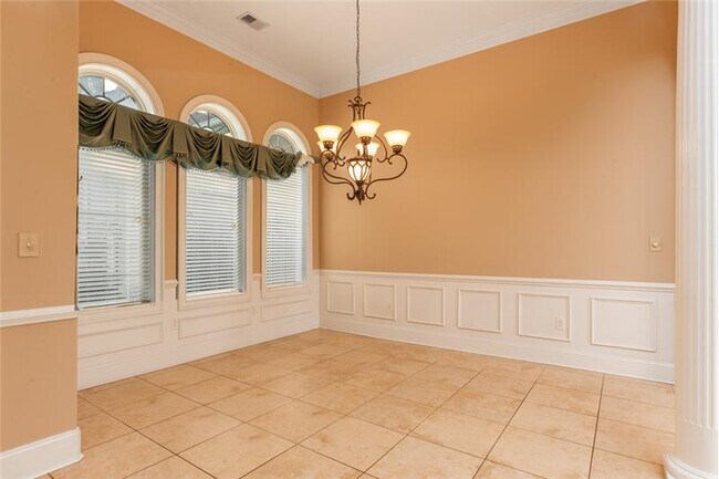 Building Photo - 205 Utopiate Ct