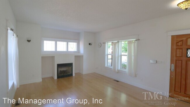 Building Photo - 3 br, 2.5 bath House - 127 S. 5th Avenue