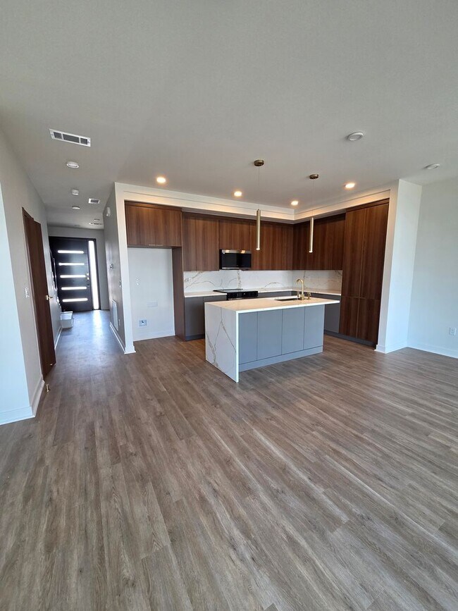 Building Photo - Welcome to Parkside of Lowell