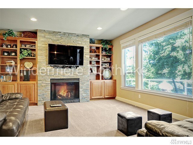 Foto del edificio - 4523 Country Club Dr NE, Tacoma, WA, 98422