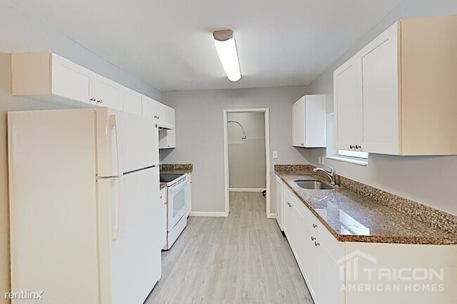 Building Photo - 5911 NW 42nd Terrace