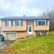 Building Photo - 536 Hyatt Ave