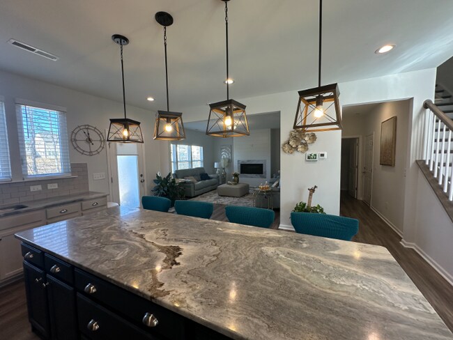 Foto del edificio - 1300 Allison Wood Ct