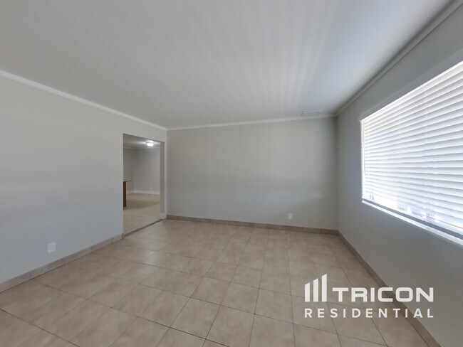 Foto del edificio - 1649 W Pueblo Ave