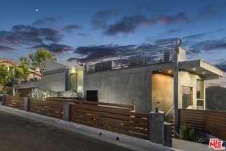 Building Photo - 2271 Gloaming Way