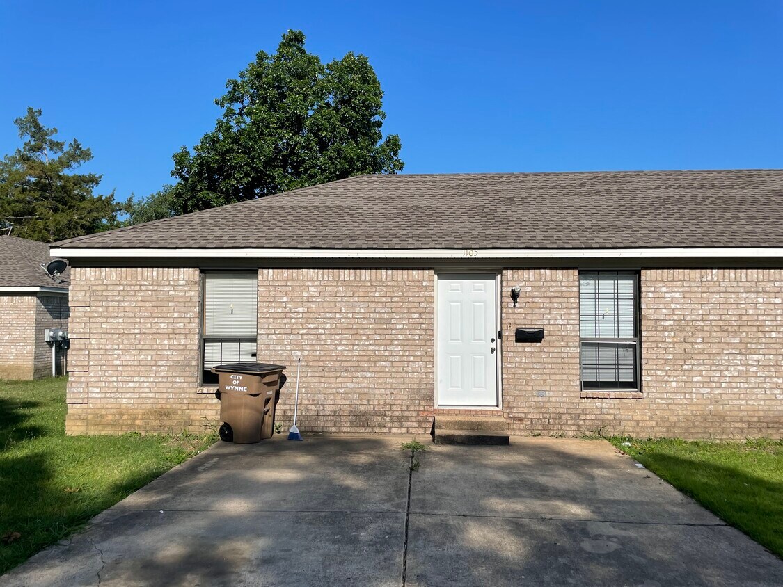 Foto principal - 1105 N Church St