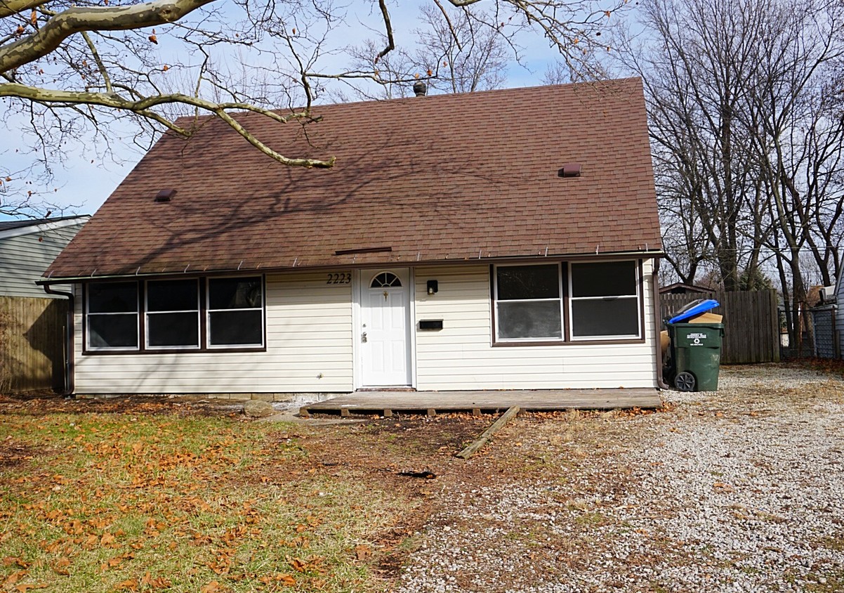 Primary Photo - 2333 Wichert Dr