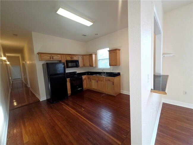 Building Photo - 2519 N Derbigny St