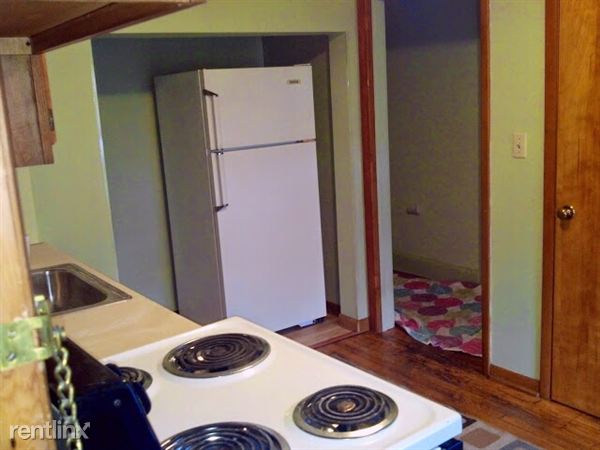 Building Photo - 300 Darrow Ave