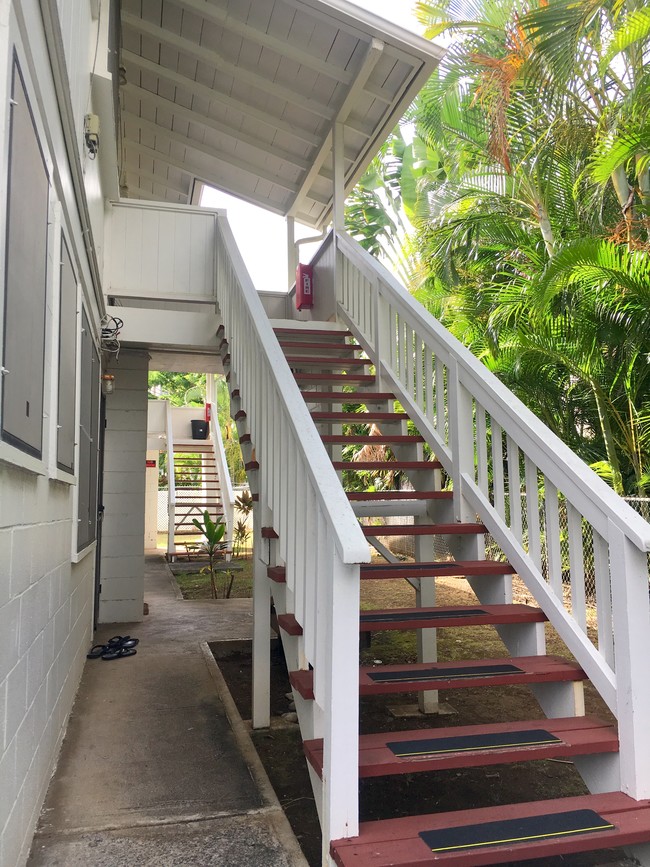 Building Photo - 1612 Anapuni Street Unit E