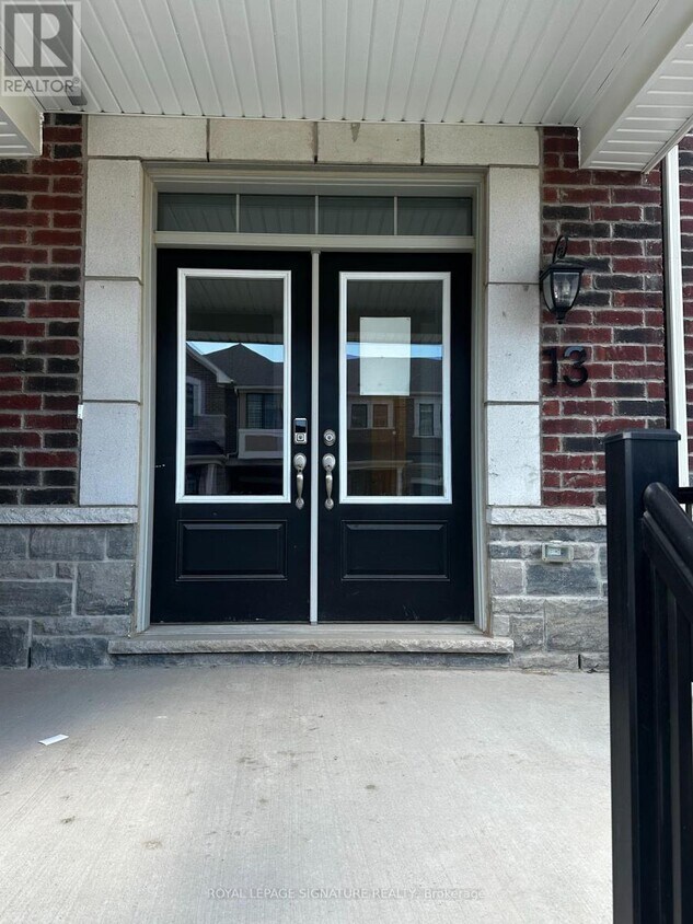 Photo principale - 1259-1259 Lily Cres