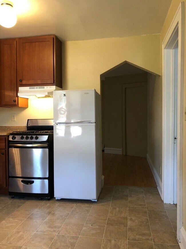 Foto del edificio - 1213 E Saveland Ave