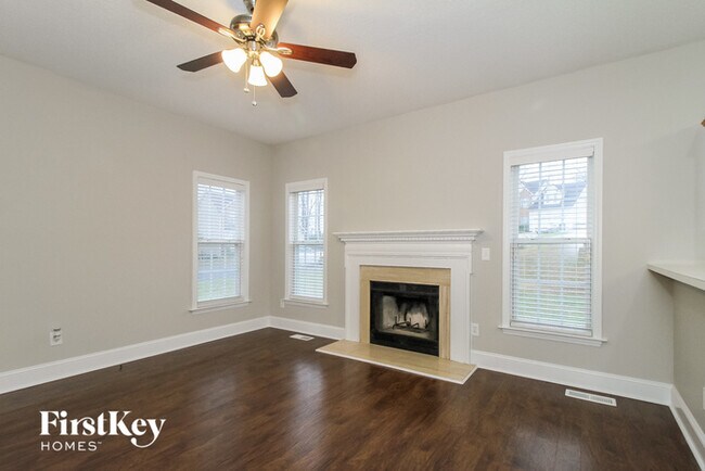Building Photo - 5910 Habersham Dr