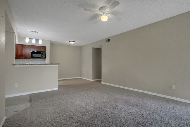 Building Photo - 5164 Conroy Rd