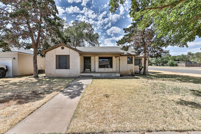 Building Photo - Modern, Roomy 3/2 in Tech Terrace with Two...