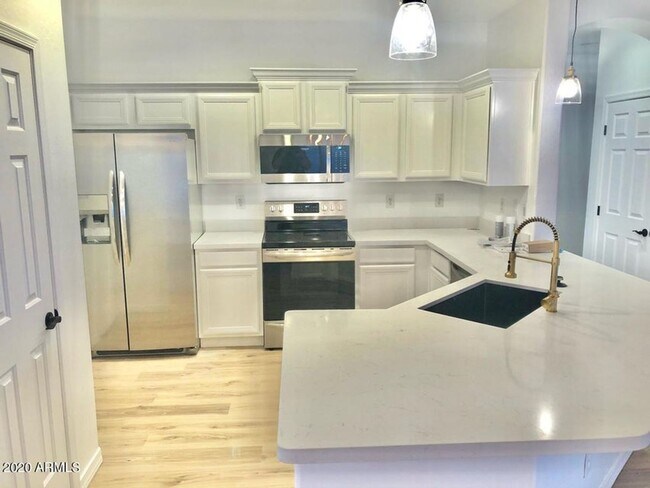 Building Photo - Remodeled Home in Gilbert