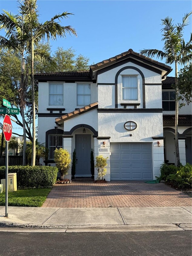 Foto principal - 11600 NW 76th Terrace