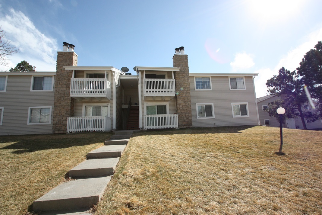 Primary Photo - 14141 E Jewell Ave