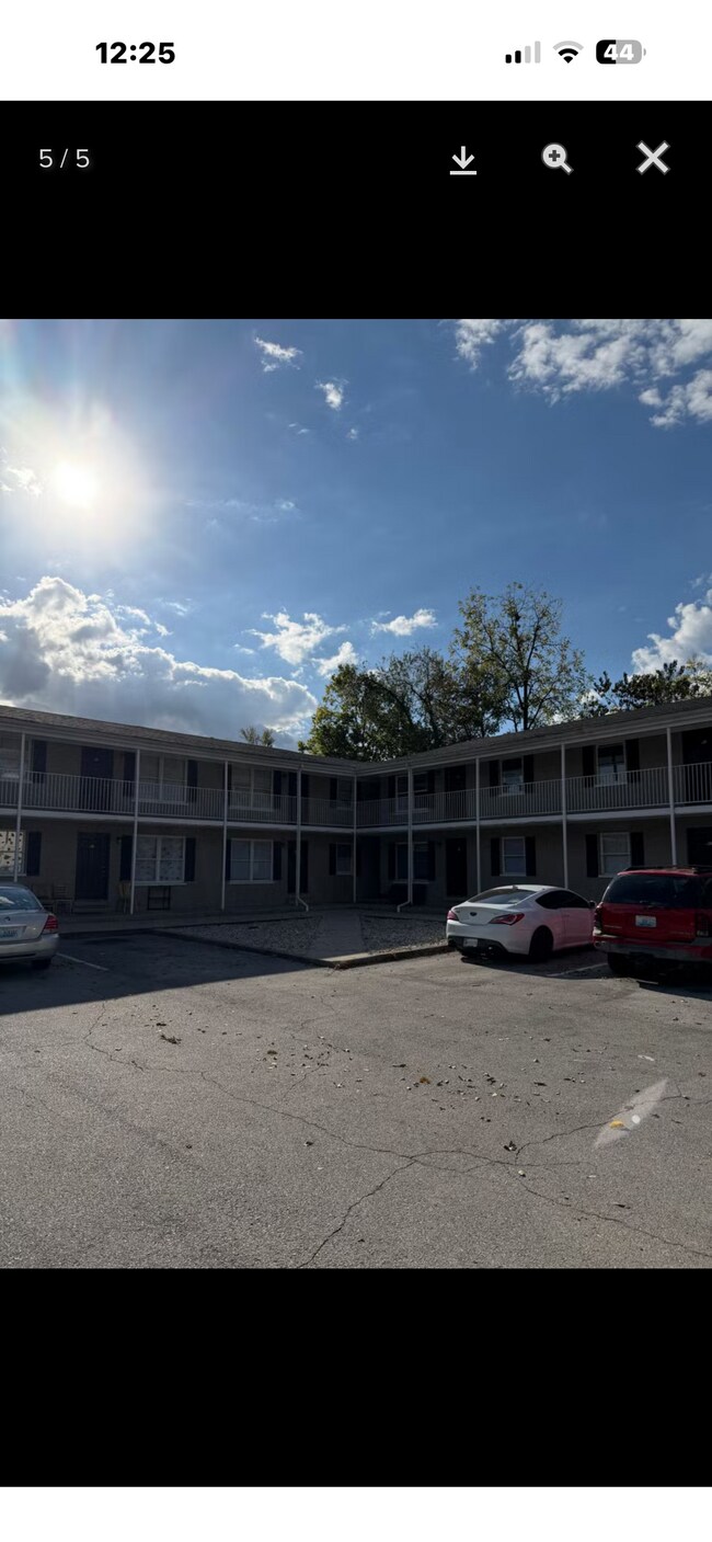 Foto del edificio - 250 Herndon St