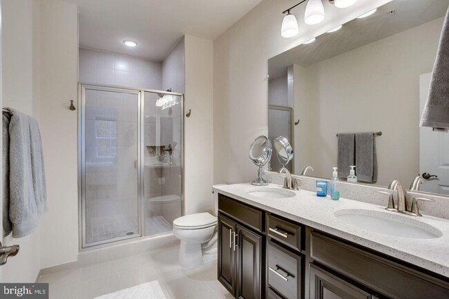 Building Photo - 43095 Wynridge Dr