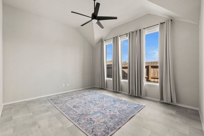 Building Photo - 25402 Kidwiler Dr