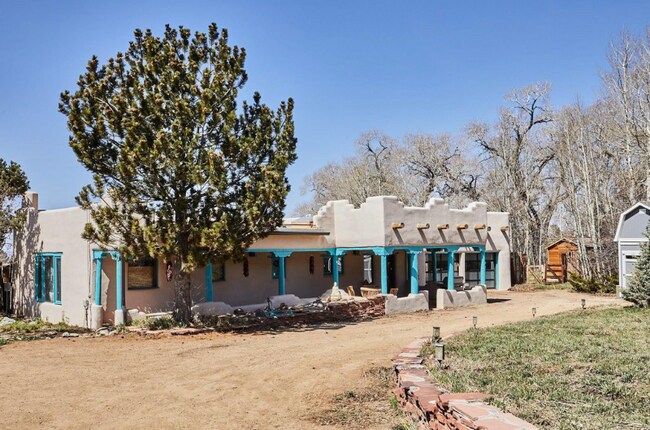 Building Photo - 68 Martinez Rd