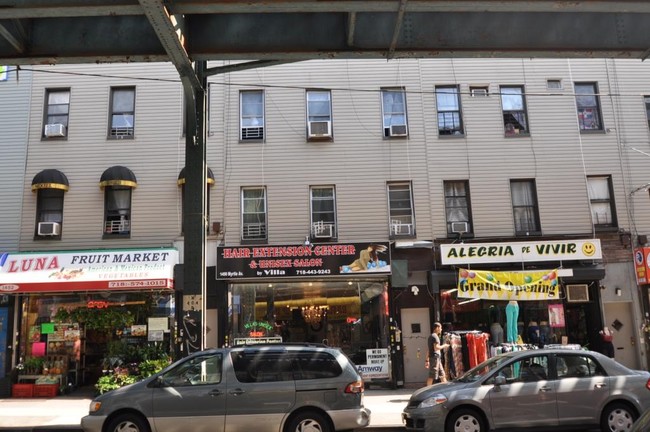 Primary Photo - 1448 Myrtle Ave