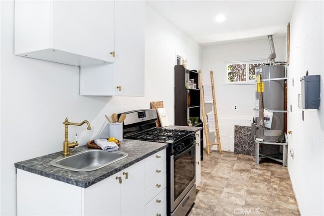 Foto del edificio - 3117 Harmony Pl