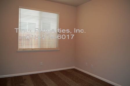 Building Photo - 1869 Vignolia Loop