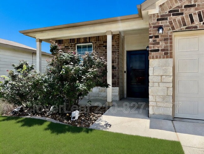 Building Photo - 452 Holly Bush