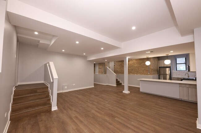 Foto del edificio - 862 W Barry Ave