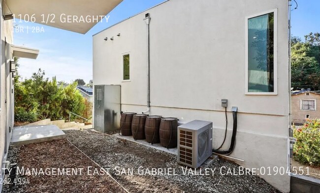 Foto del edificio - 1106 1/2 Geraghty-