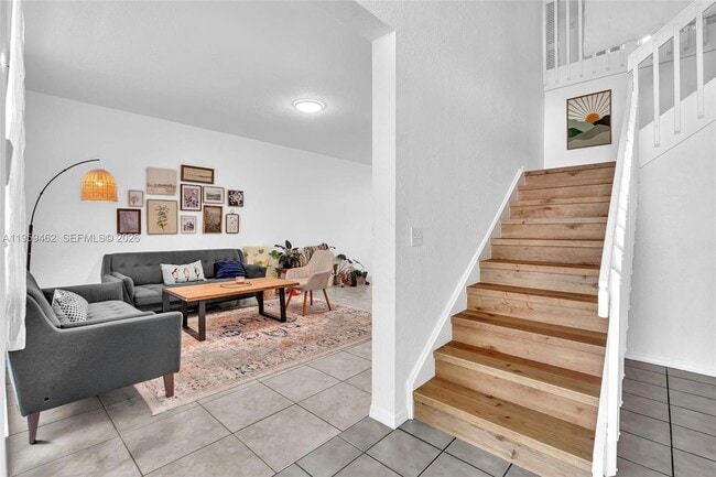 Building Photo - 2927 Bogota Ave