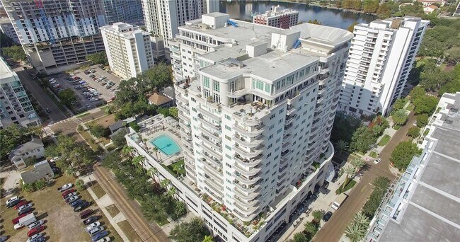 Foto del edificio - 100 S Eola Dr