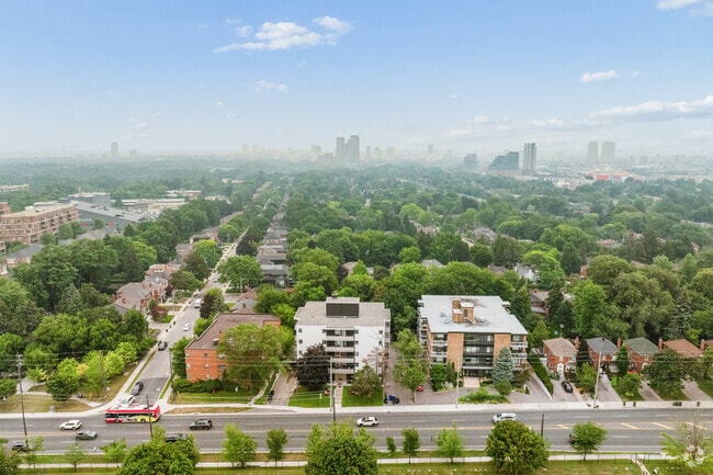 Aerial Photo - 1903 Bayview Avenue