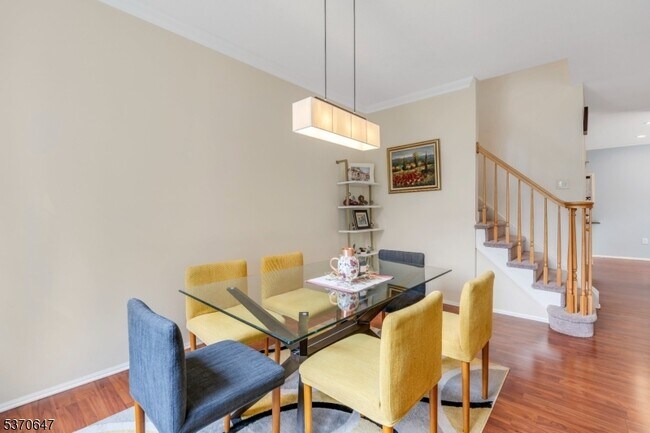 Foto del edificio - 25 Wildflower Ln