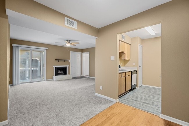 Foto del edificio - 18515 Egret Bay Blvd