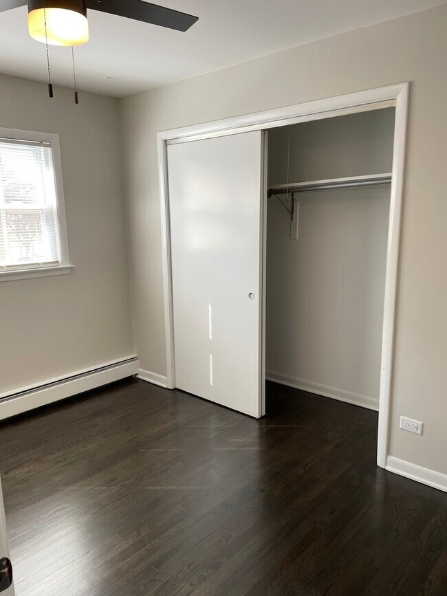 Foto del edificio - 4031 Wesley Terrace