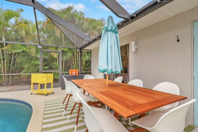 Building Photo - 758 103rd Ave N