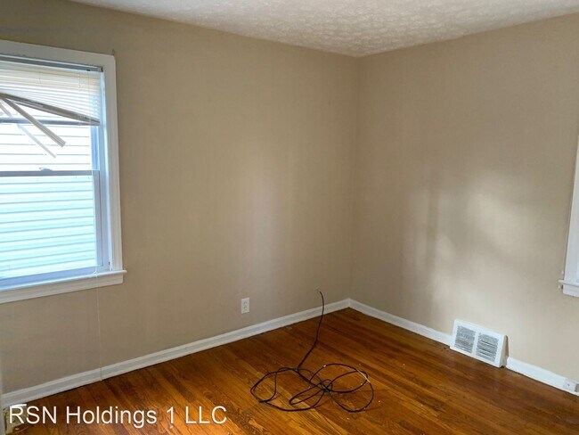 Foto del edificio - 3 br, 1 bath House - 16017 Grant Ave