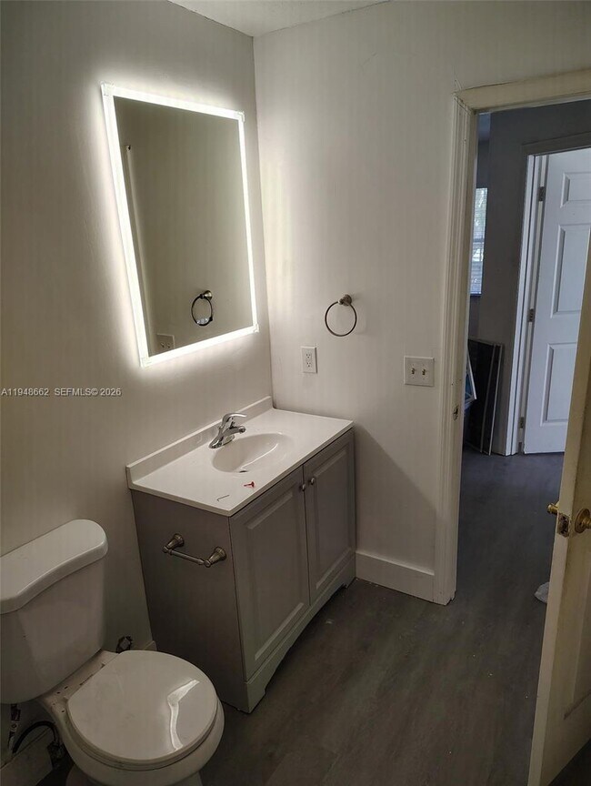 Foto del edificio - 165 SW 5th Ct