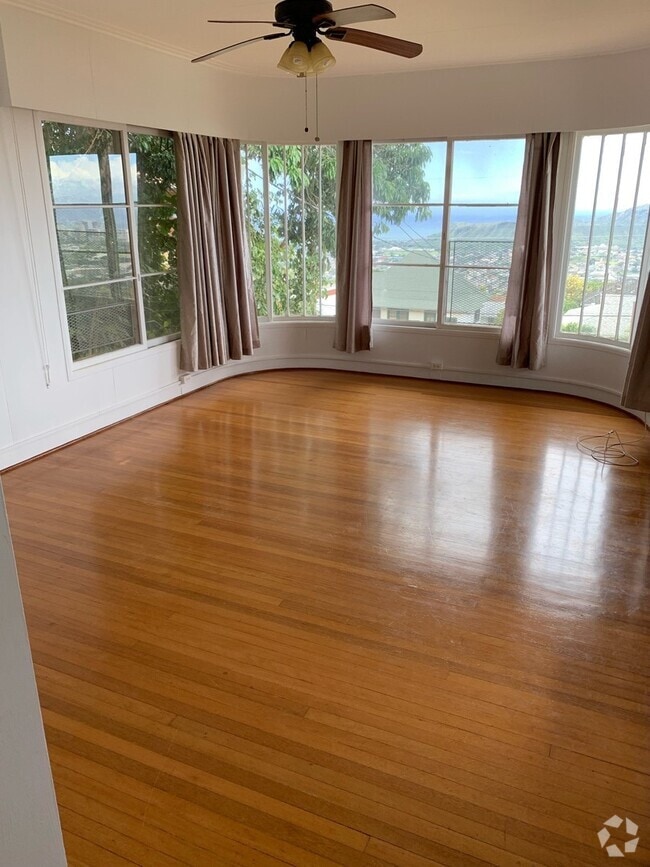 Building Photo - 3686 Kawelolani Pl