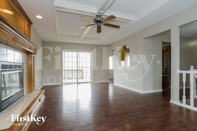 Building Photo - 709 E 16th St