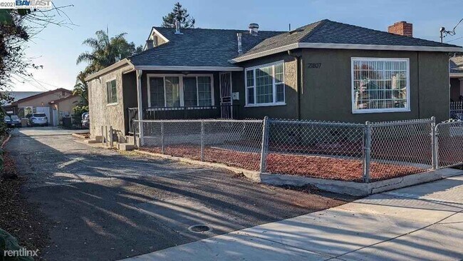 Building Photo - 3 br, 2 bath House - 21807 Meekland Ave